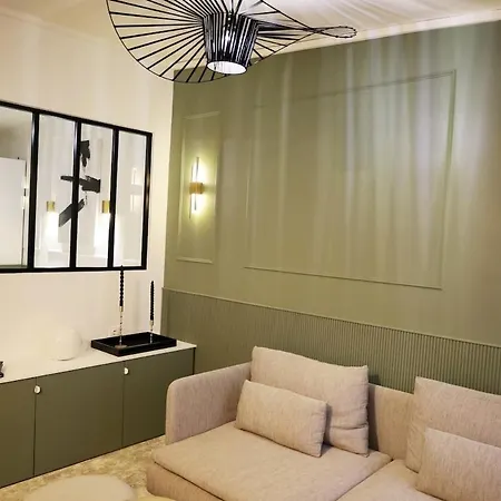 Apartment Arc De Triomphe | Champs Elysees - Magnifique T2