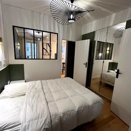 Arc De Triomphe | Champs Elysees - Magnifique T2 * Παρίσι