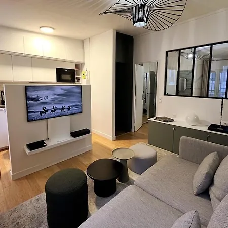 Apartment Arc De Triomphe | Champs Elysees - Magnifique T2